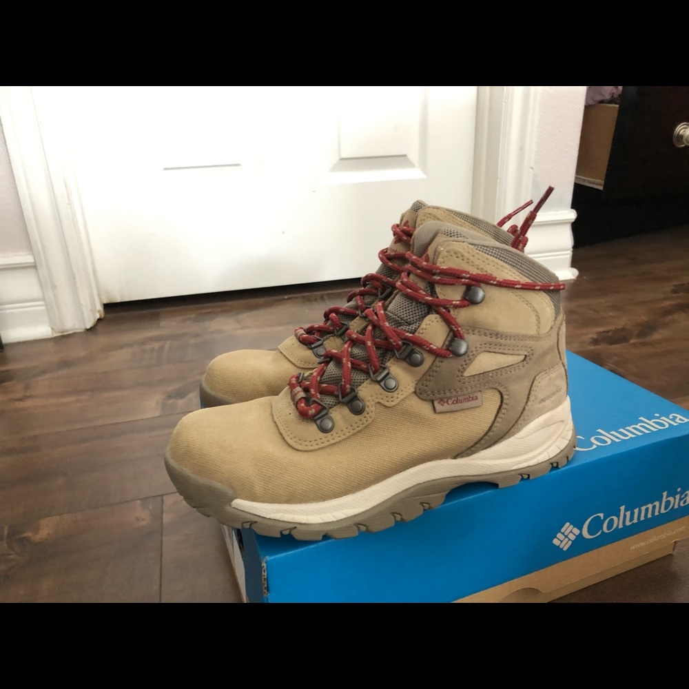 Columbia Hiking boots